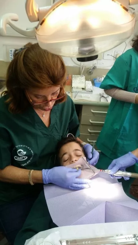 ד"ר שושי שפירר, רופאת שיניים מומחית לילדים