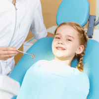 ביקור במרפאת שיניים לילדים